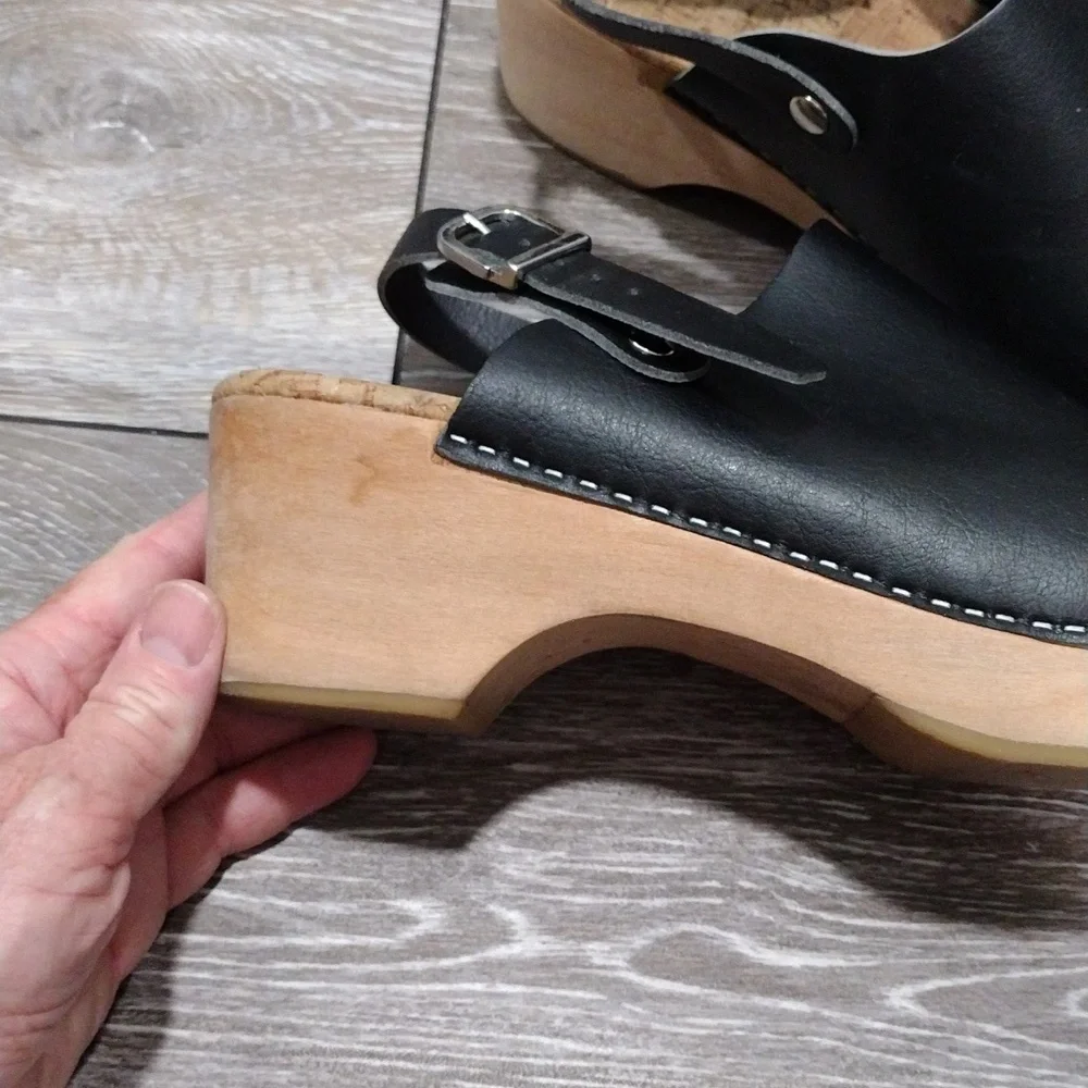 Black no name womens clogs. Size 10.5 - Picture 4 of 12